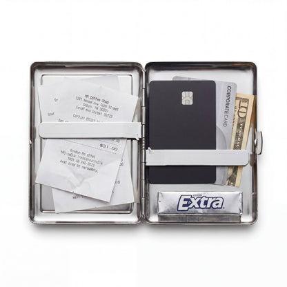 Intérieur du porte-cartes en métal